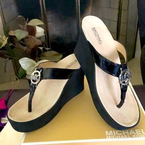 Michael Kors Seaside Thong wedges. Patent leather